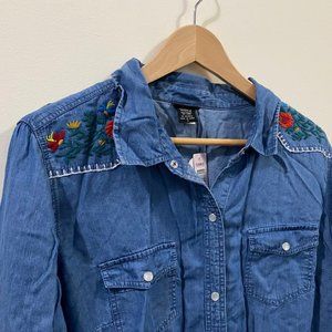 NWT Denim Embroidered Tencel Snap Front Shirt 1